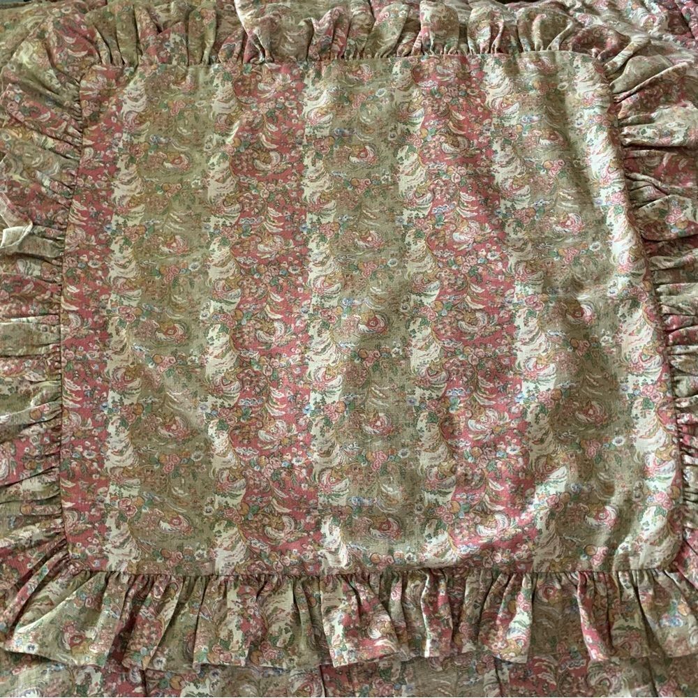 Ralph Lauren Hearthside Floral Full/Queen Comforter w/ Euro Sham - Picture 5 of 9